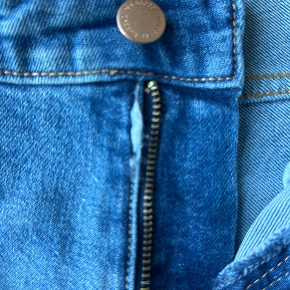 Universal Thread jeans - Picture 3 of 5